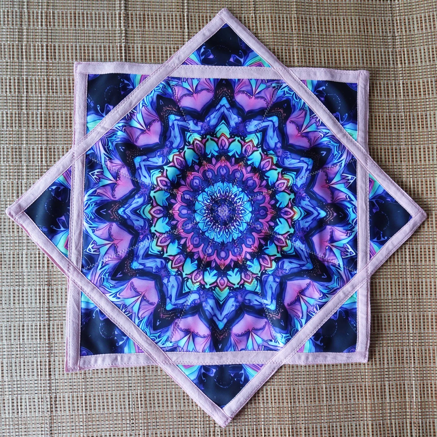 FlowStar (UV Reactive) Beginners Cloth Spinning Easy to Rotate Juggling and Skill Toy Fingertip Rotating Flow Toy Dapo Star(R05-style3)